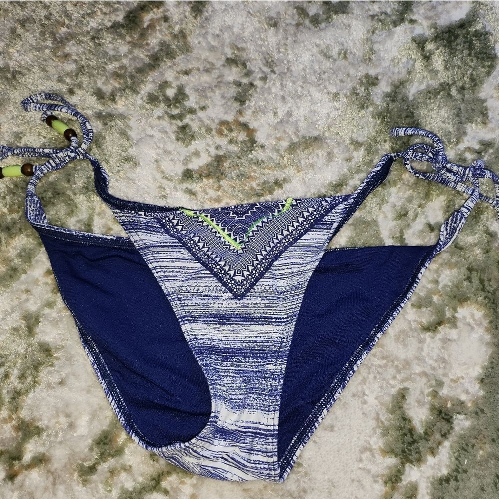 Rip Curl Bikini bottom size small.
